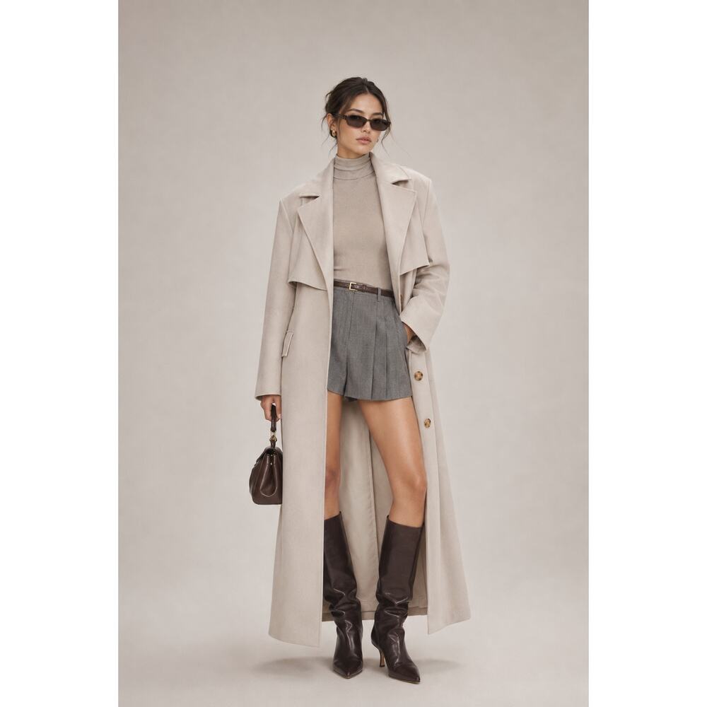 Burberry Women’s Long Belted Cashmere blend long coat $2590 US6